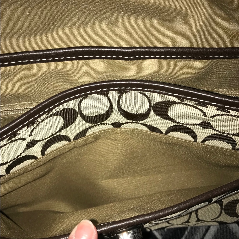 Coach Hampton brown signature flap shoulder bag - Picture 5 of 8